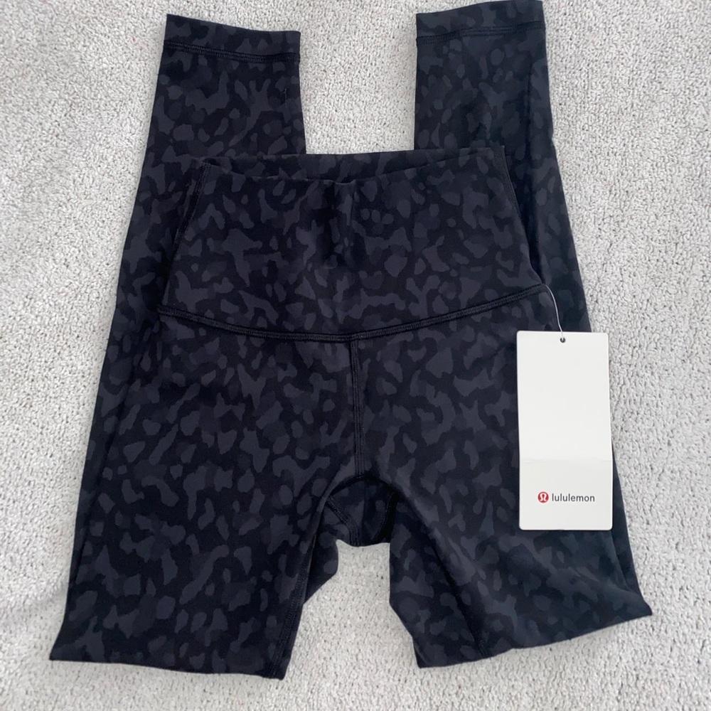 NWT lululemon leggings wunder under